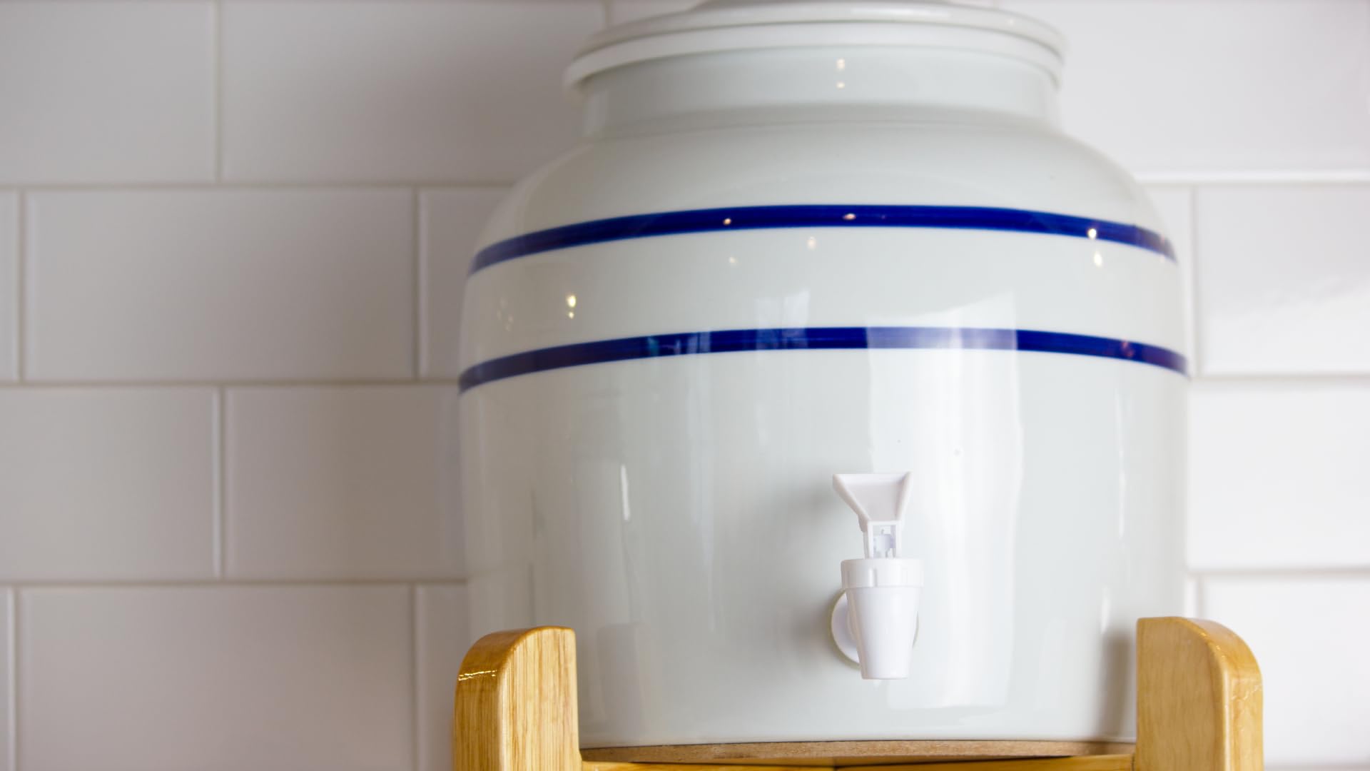 Amazon.com: New Wave Enviro Porcelain Water Dispenser, Classic